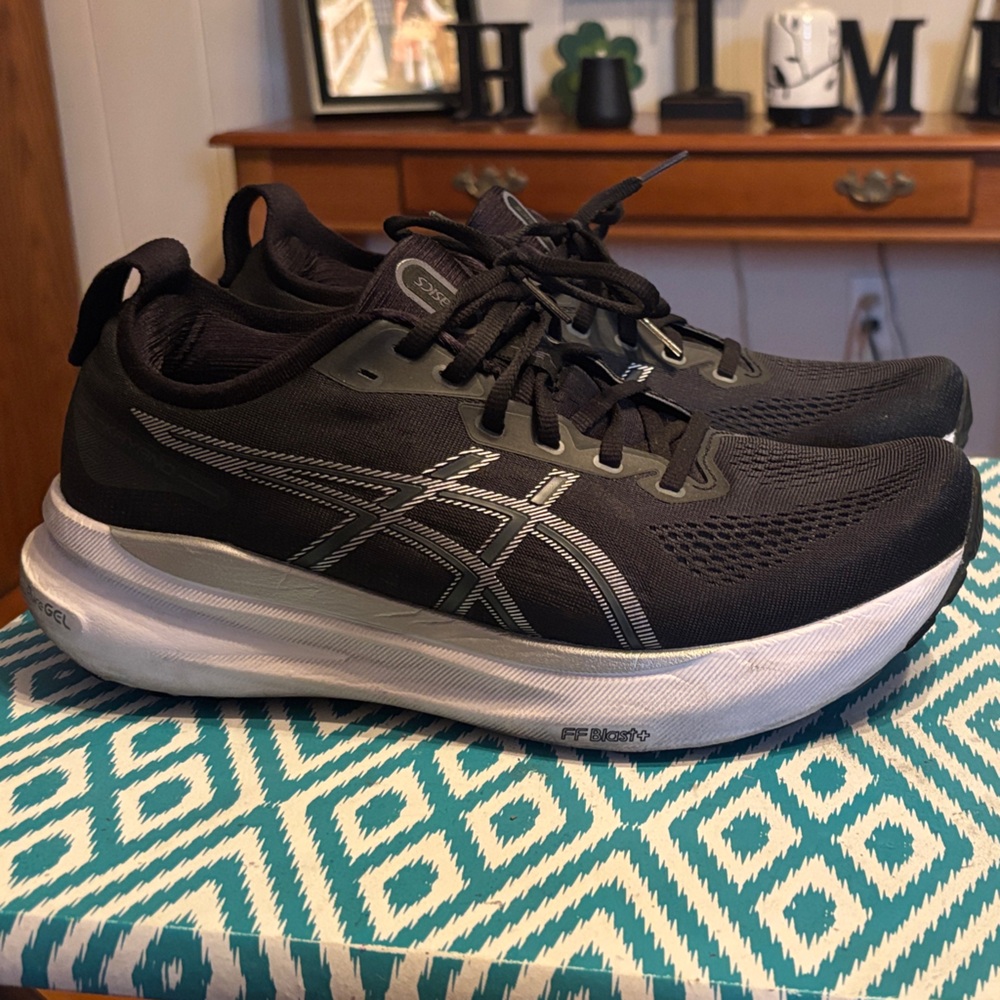 ASICS Men's Black and White Athletic Shoes